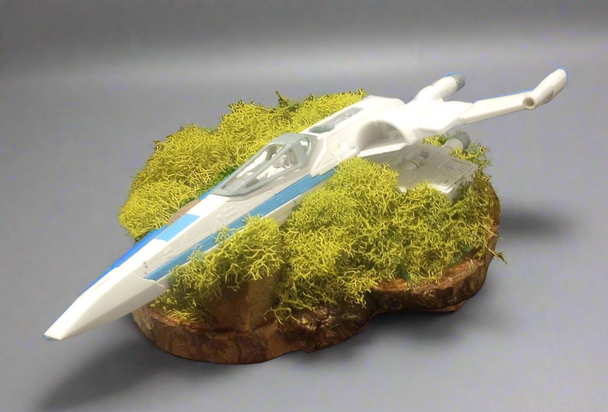 Star Wars X Wing Fighter Crash Site Model